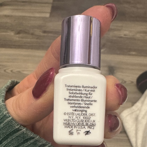 Estée Lauder Perfectionist Pro Serum 3 (.24 oz) bottles - Picture 4 of 6